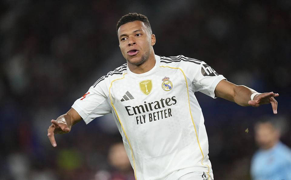 什并列第一, 本赛季至今, 他在前 什并列第一, 本赛季至今, 他在前