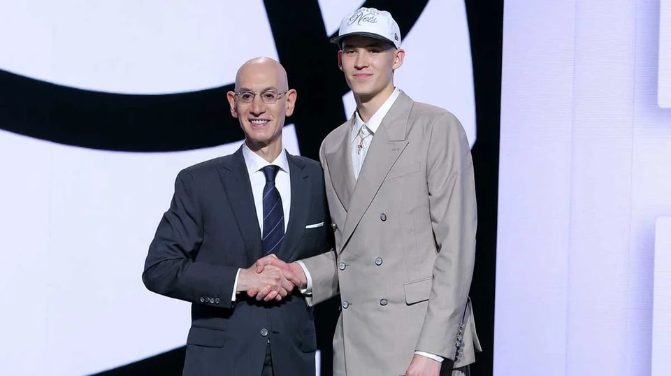 或触及油漆 或触及油漆